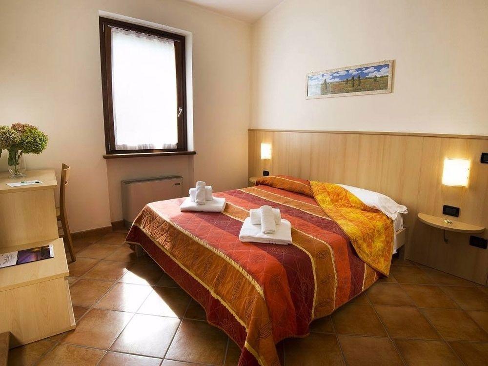 غارْدا Residence Corte Camaldoli المظهر الخارجي الصورة